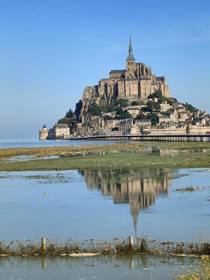 Relais De Moidrey Hotell Eksteriør bilde